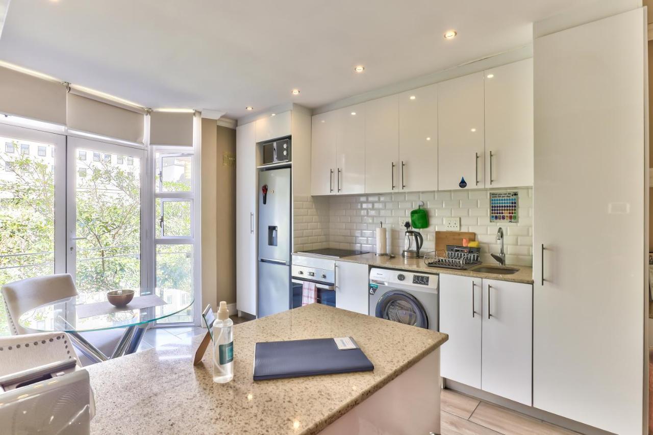 Hyde Park On The Square Apartment Cape Town Exterior foto